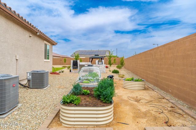 18542 W SELDON Lane, Waddell, AZ 85355