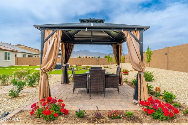 18542 W SELDON Lane, Waddell, AZ 85355