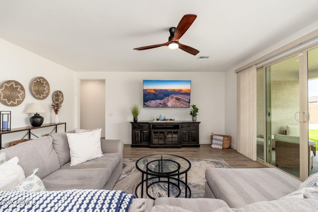 18542 W SELDON Lane, Waddell, AZ 85355