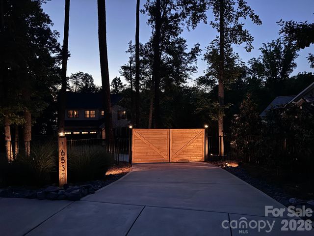 16532 Here At Last Lane, Charlotte, NC 28278