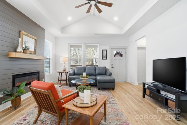 494 E 22nd Street, Kannapolis, NC 28083