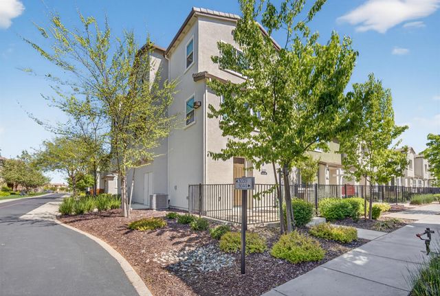 3035 Magical Walk, Sacramento, CA 95835