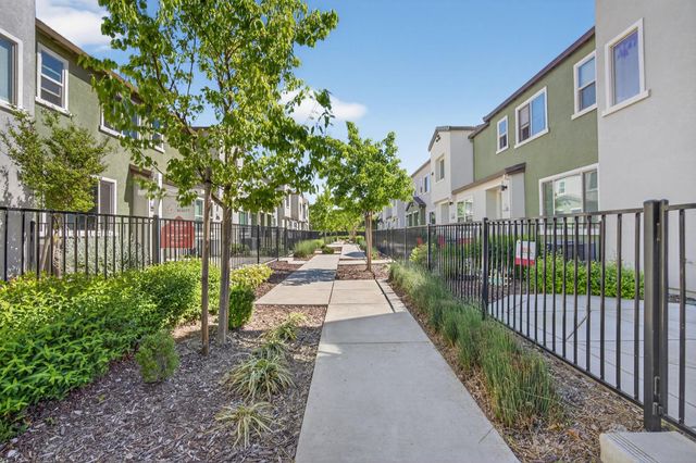 3035 Magical Walk, Sacramento, CA 95835