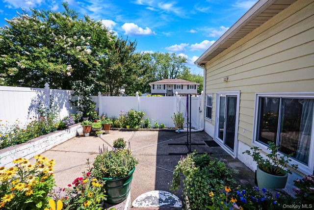 266 Albert Street, Lindenhurst, NY 11757