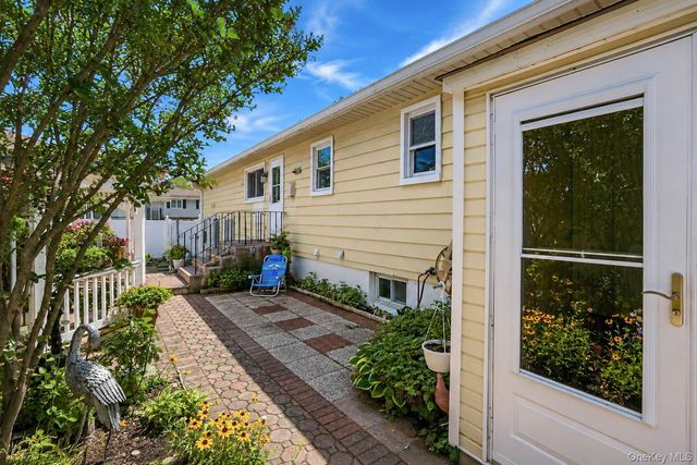 266 Albert Street, Lindenhurst, NY 11757