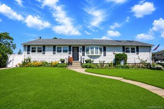 266 Albert Street, Lindenhurst, NY 11757