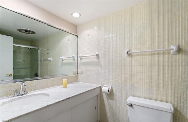 7320 Glenroie Ave Apt 4G, Norfolk, VA 23505