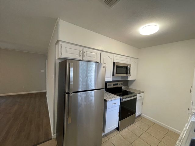 2106 Black Jack Drive, Irving, TX 75060