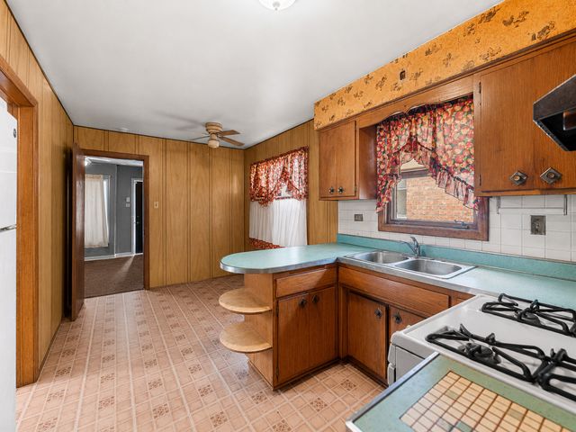 9043 S Carpenter Street, Chicago, IL 60620