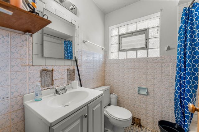 9043 S Carpenter Street, Chicago, IL 60620