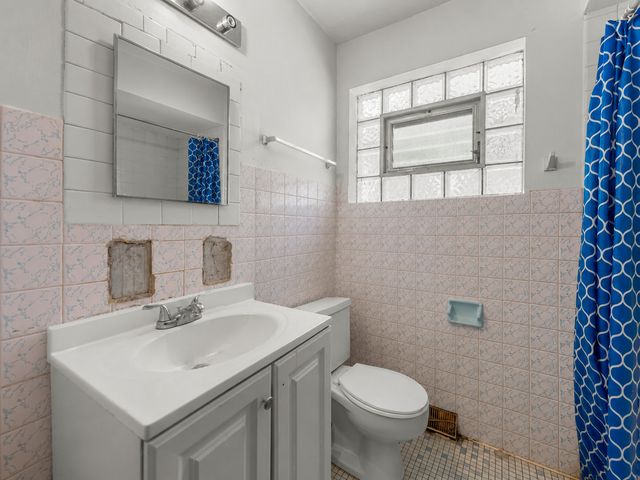 9043 S Carpenter Street, Chicago, IL 60620