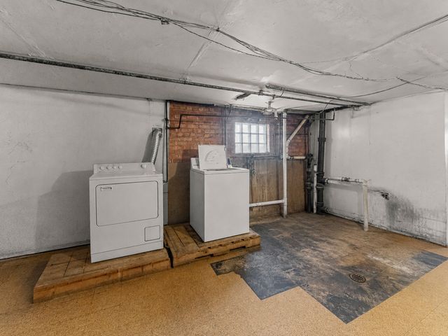 9043 S Carpenter Street, Chicago, IL 60620