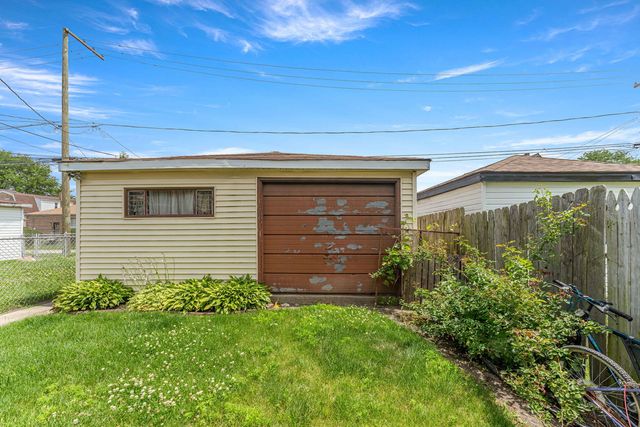 9043 S Carpenter Street, Chicago, IL 60620