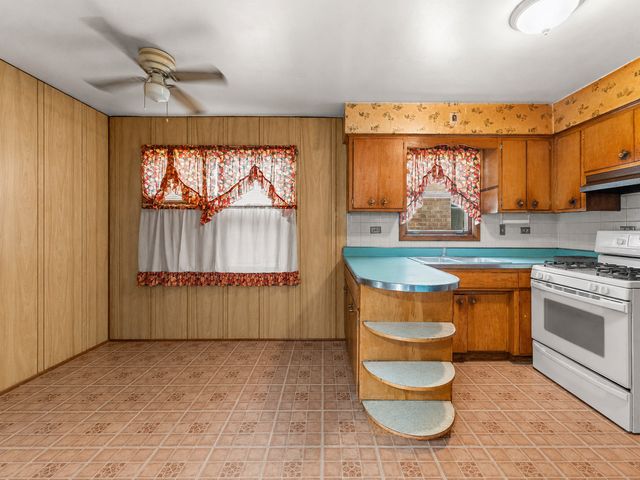 9043 S Carpenter Street, Chicago, IL 60620