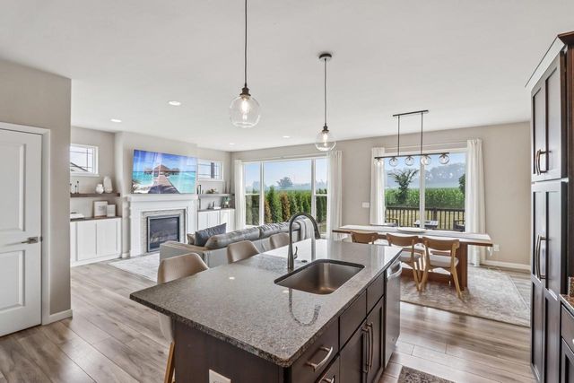 4727 Catalina Parkway, Mcfarland, WI 53558