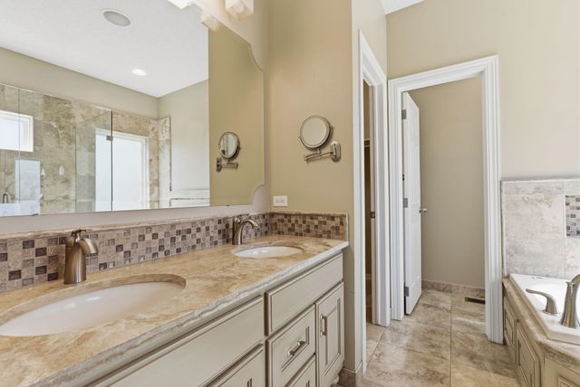 821 N Bedford St, Wichita, KS 67206