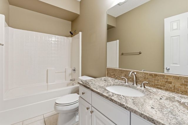 821 N Bedford St, Wichita, KS 67206