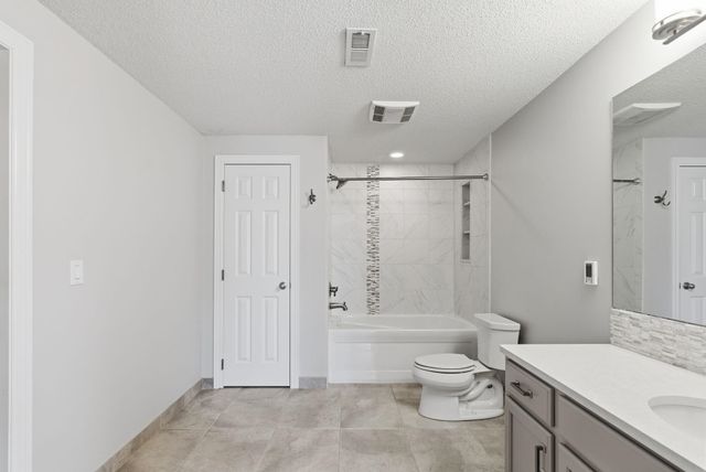 821 N Bedford St, Wichita, KS 67206