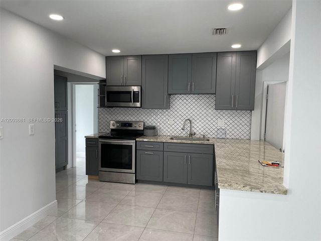 8640 SW 125th Ter, Miami, FL 33156