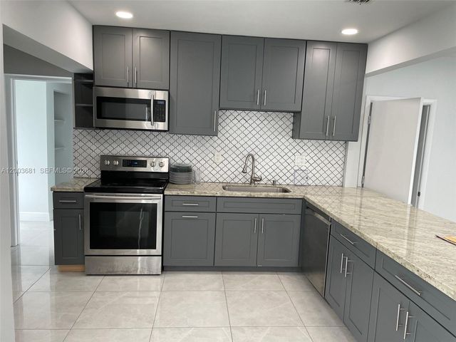 8640 SW 125th Ter, Miami, FL 33156