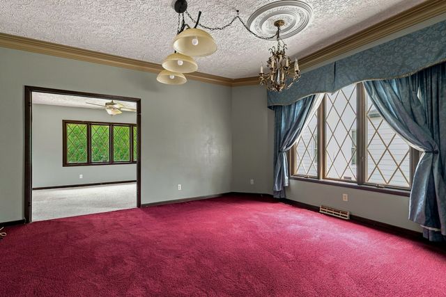 1105 11th Avenue, Moline, IL 61265