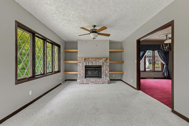 1105 11th Avenue, Moline, IL 61265