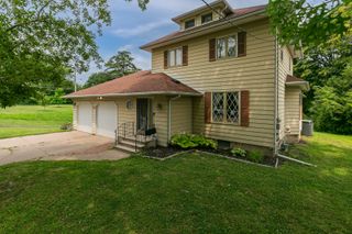 1105 11th Avenue, Moline, IL 61265