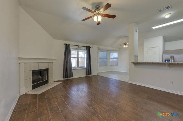 6007 Lone Star Court, Hutto, TX 78634