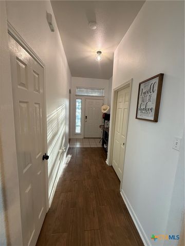 6007 Lone Star Court, Hutto, TX 78634