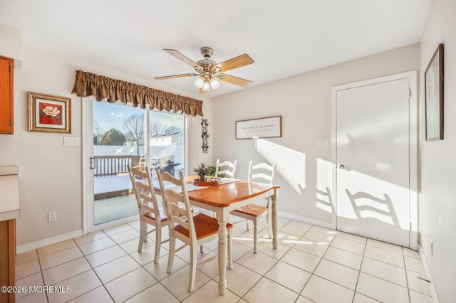 31 Sweetbriar Trail, Howell, NJ 07731