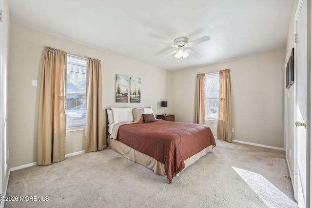 31 Sweetbriar Trail, Howell, NJ 07731