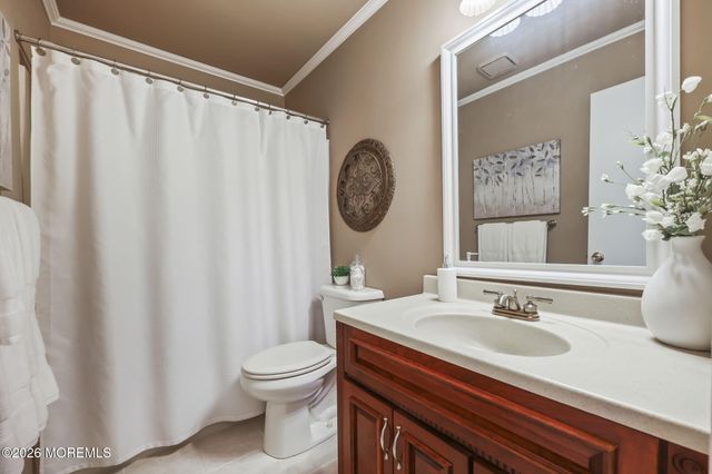 31 Sweetbriar Trail, Howell, NJ 07731