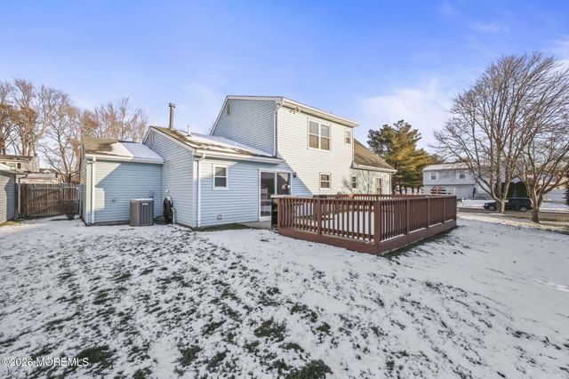 31 Sweetbriar Trail, Howell, NJ 07731