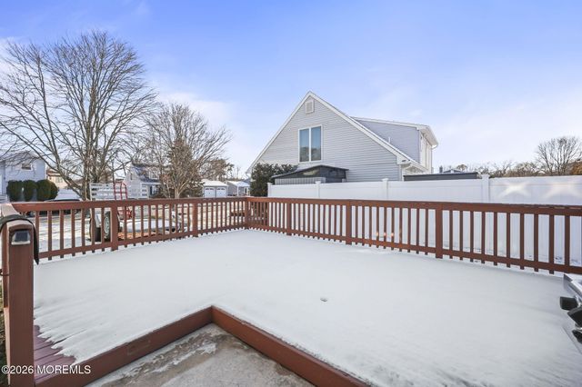 31 Sweetbriar Trail, Howell, NJ 07731