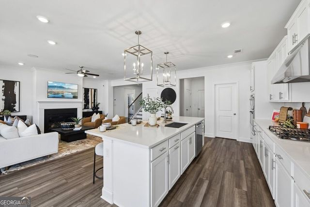 465 Kennington Walk, Loganville, GA 30052