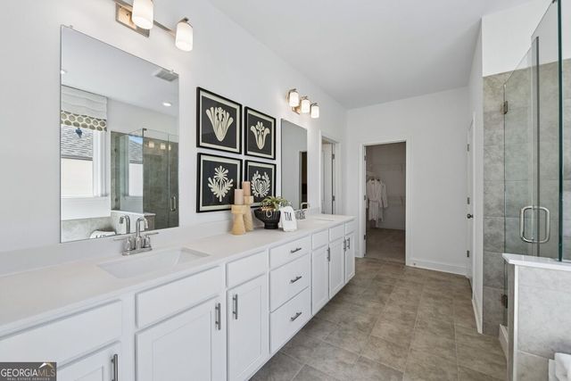 465 Kennington Walk, Loganville, GA 30052
