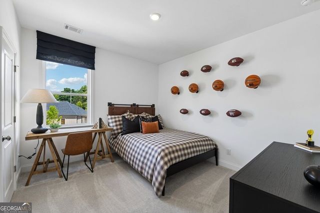 465 Kennington Walk, Loganville, GA 30052