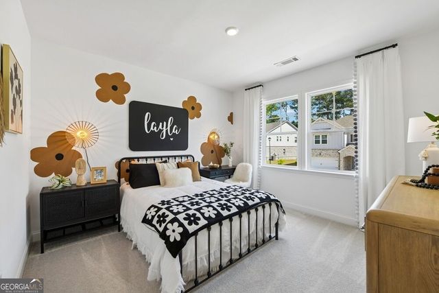 465 Kennington Walk, Loganville, GA 30052