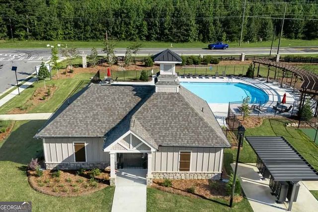 465 Kennington Walk, Loganville, GA 30052