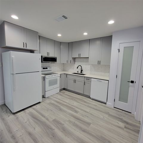 5019 Sandalwood Lane, Arlington, TX 76017