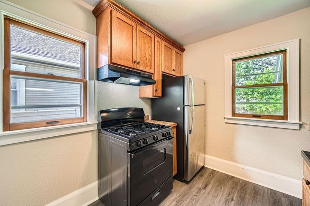 1083 Western Avenue N, Saint Paul, MN 55117