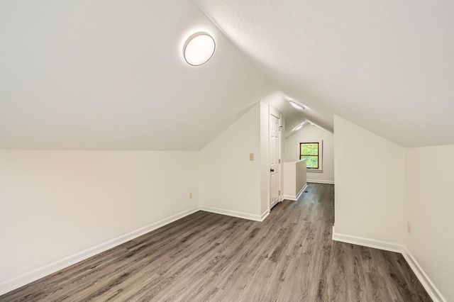 1083 Western Avenue N, Saint Paul, MN 55117