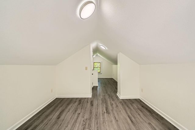 1083 Western Avenue N, Saint Paul, MN 55117