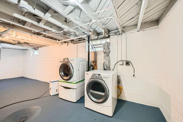 1083 Western Avenue N, Saint Paul, MN 55117