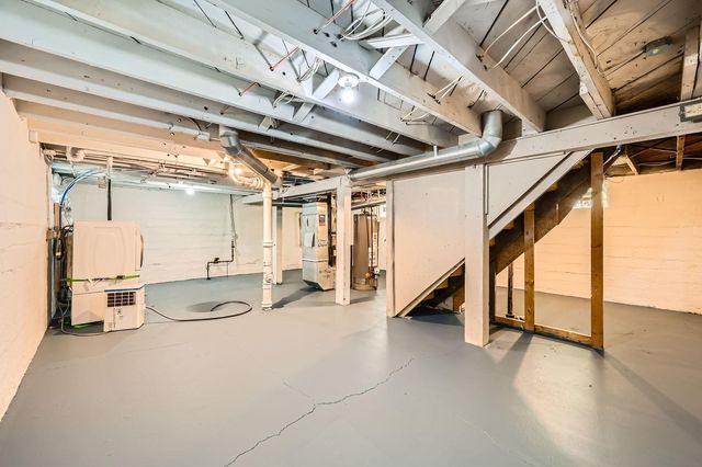 1083 Western Avenue N, Saint Paul, MN 55117