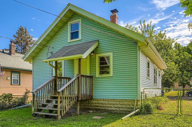 1083 Western Avenue N, Saint Paul, MN 55117