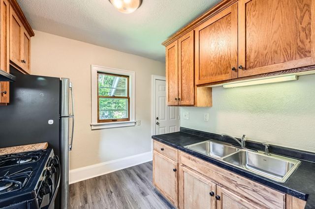 1083 Western Avenue N, Saint Paul, MN 55117