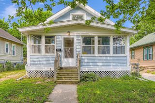 1083 Western Avenue N, Saint Paul, MN 55117