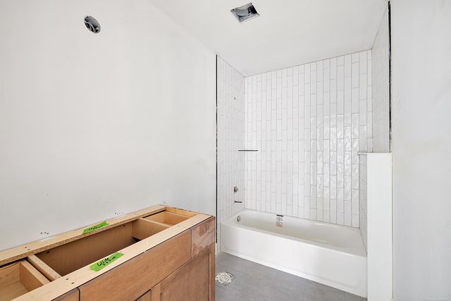 45396 Deneweth Street, Macomb Twp, MI 48042