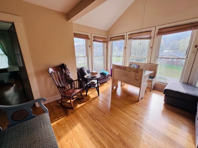 504 Evans St, Livingston, TN 38570